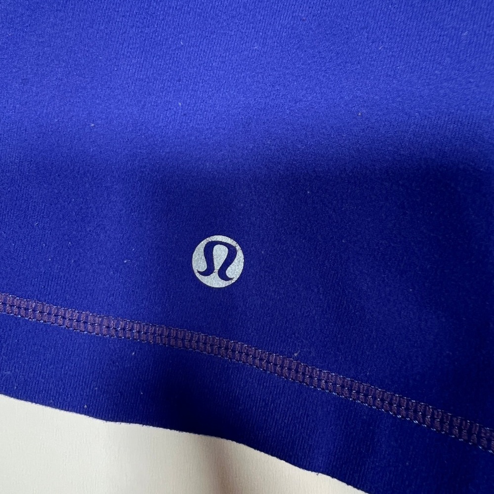 Lululemon Short Shorts Purple Athletic Yoga Running Stretchy Size 4 - Picture 4 of 5